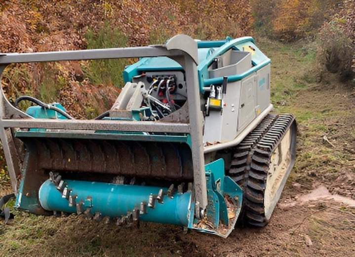 Débroussailleur forestier à chenilles Villars-lès-Blamont
